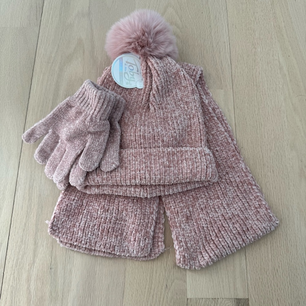 Toby & Me 3 Piece Set: Hat with‎ Pom Pom, Scarf & Gloves in Pink Girls 7-14 NEW